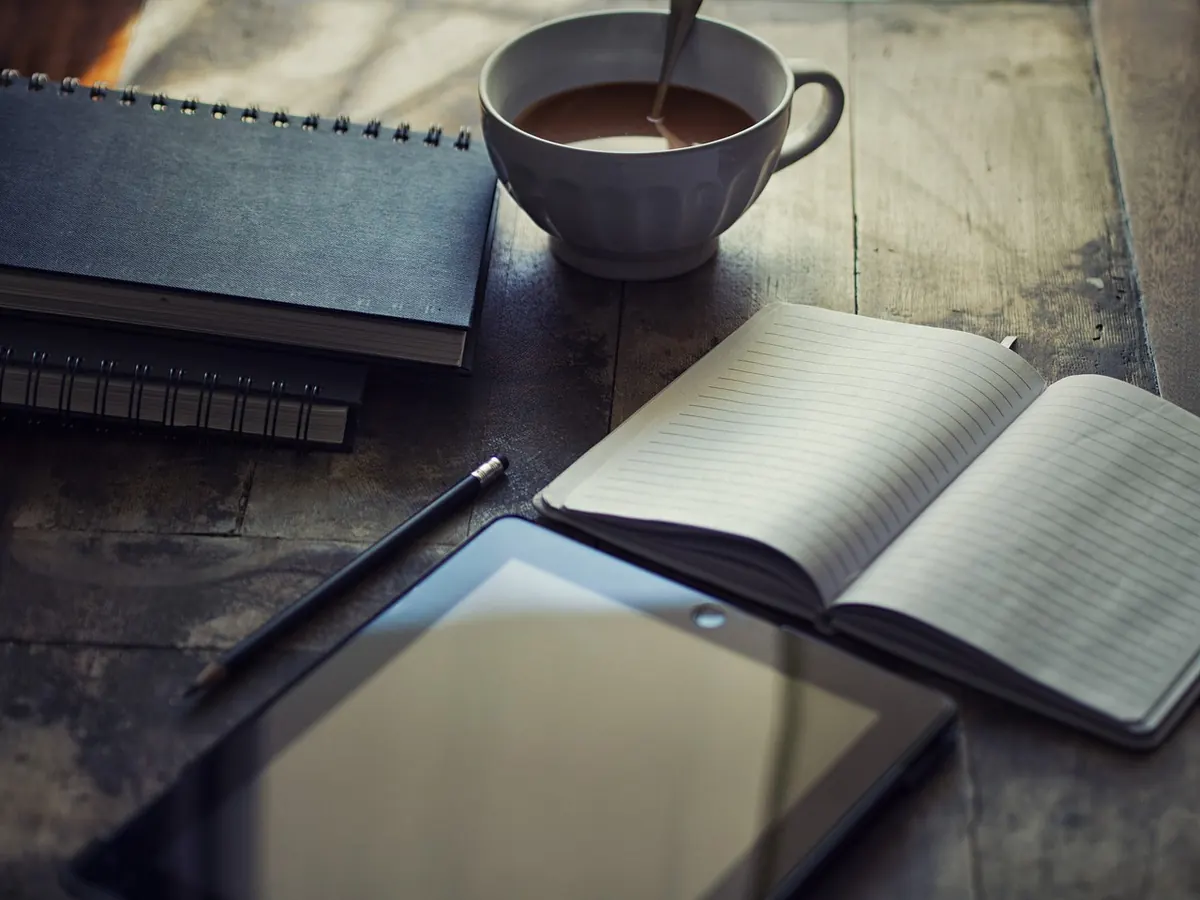 Notebooks vs Digital Apps for Drafting: A Practical Comparison